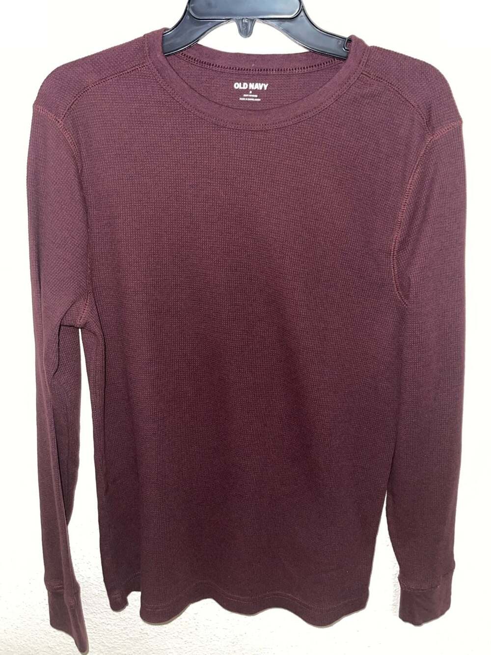 Old Navy Soft-Washed Waffle-Knit Long Sleeve Crewneck Shirt